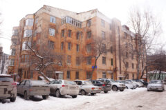 здание зимой