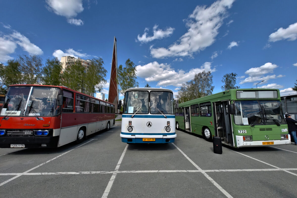 Большинство транспорта старое