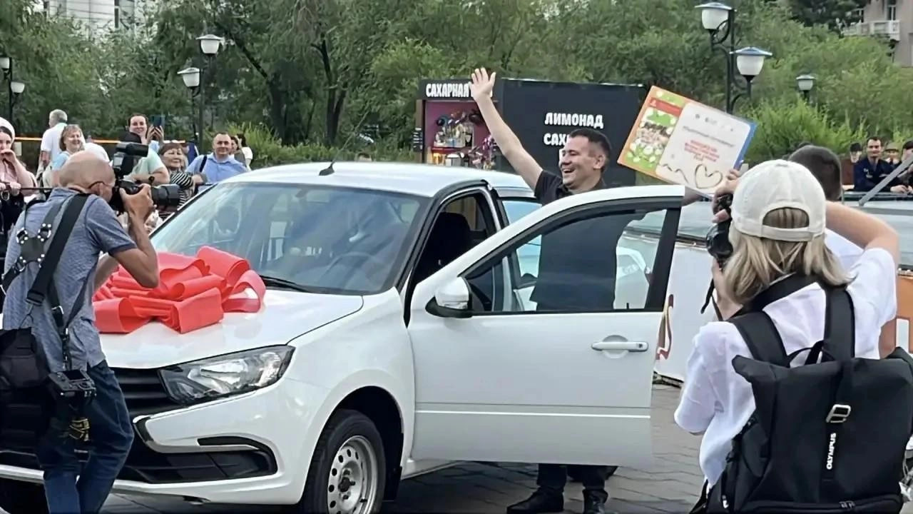 Чиновник выиграл машину в розыгрыше, который сам же организовывал. Дайджест новостей, удививших редакцию