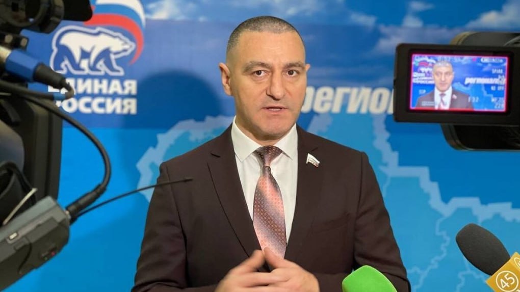 Депутат Госдумы, призывавший рожать, пока работает рожалка, назвал женщин неполноценными людьми