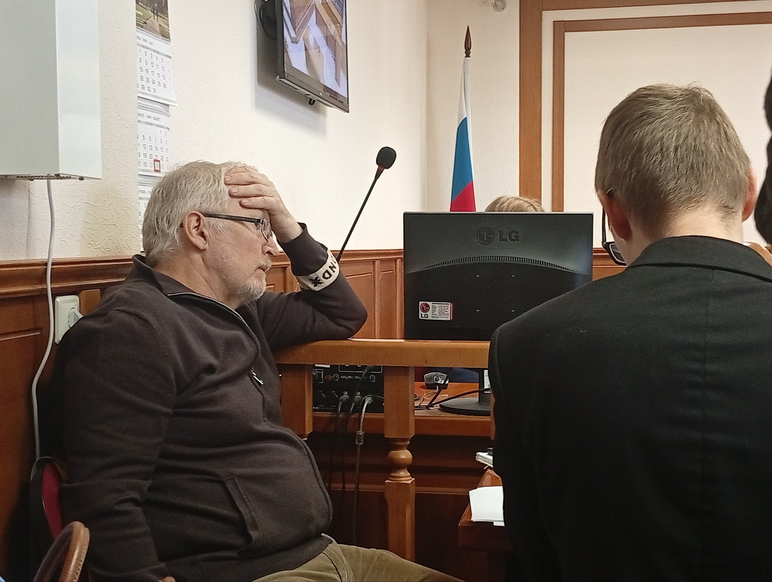 Яблоко сняли с выборов в Заксобрание Свердловской области